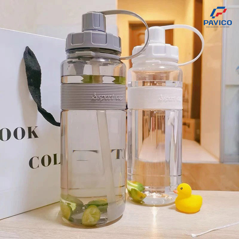 Bình nước nhựa PET 1 lít được sử dụng rộng rãi trong đời sống