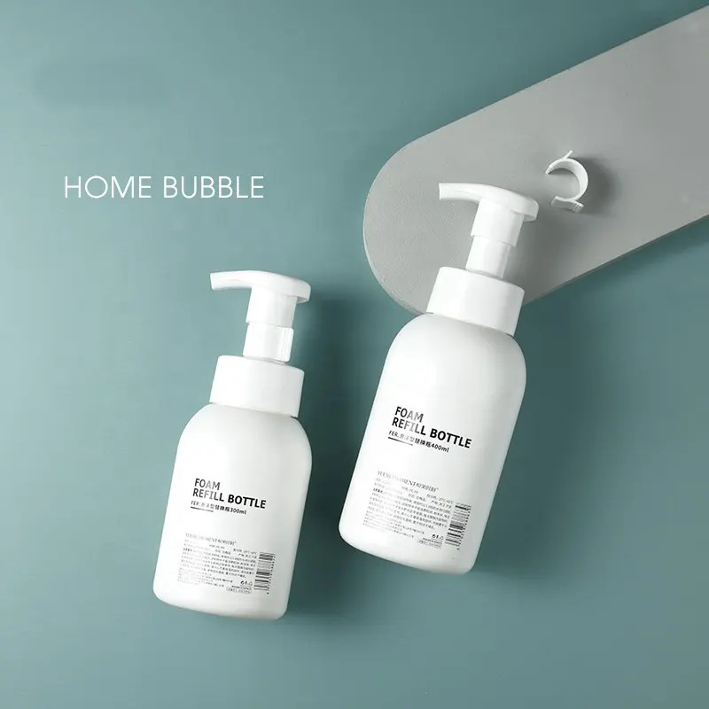 Chai sữa rửa mặt tạo bọt