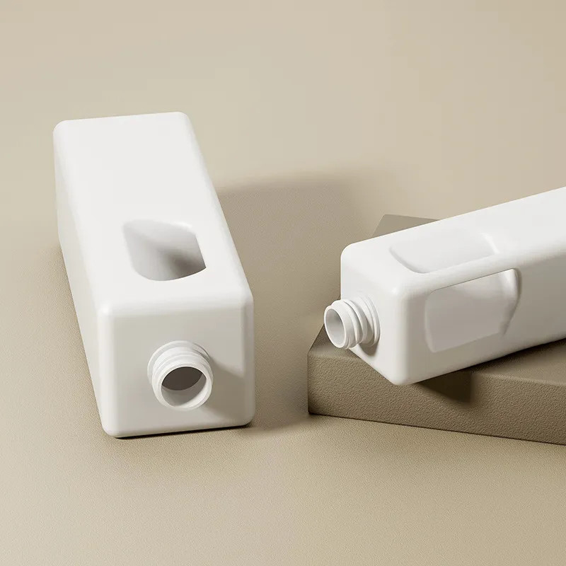 Chai sữa tắm có quai nhựa HDPE