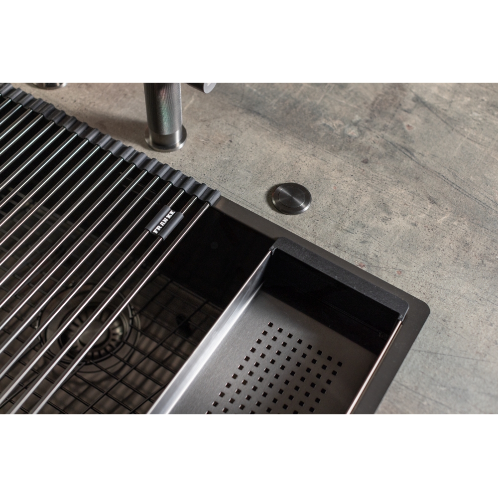 F-Inox là công nghệ xử lý bề mặt đặc trưng được Franke ứng dụng trên dòng Mythos Masterpiece.