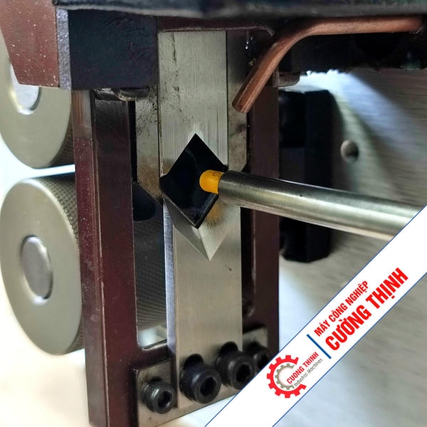 Khám Phá Máy Cắt Tuốt Dây HC-515: Giải Pháp Tự Động 2025!