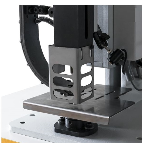 Máy đóng khoen bán tự động QC54222 (1)