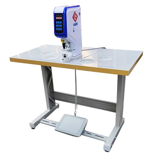 Máy đột lỗ vải 818 (1)