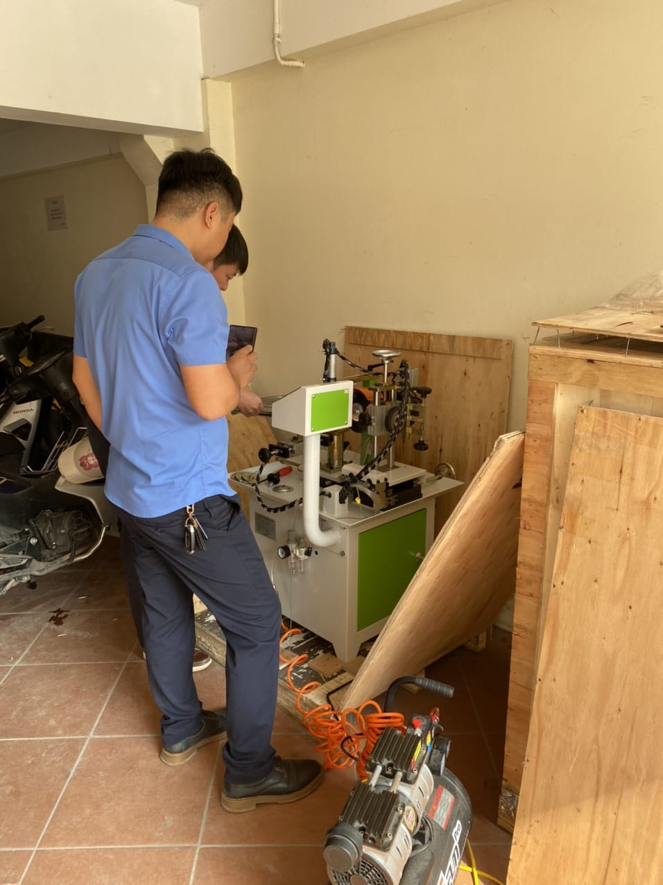 Máy Mài Lưỡi Cưa Hợp Kim Tự Động NC668 Và Tất Cả Những Gì Bạn Cần Biết