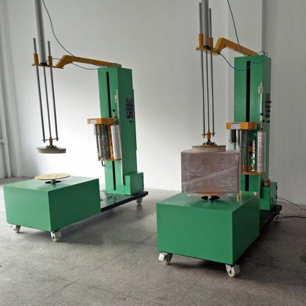 Máy quấn màng thùng carton