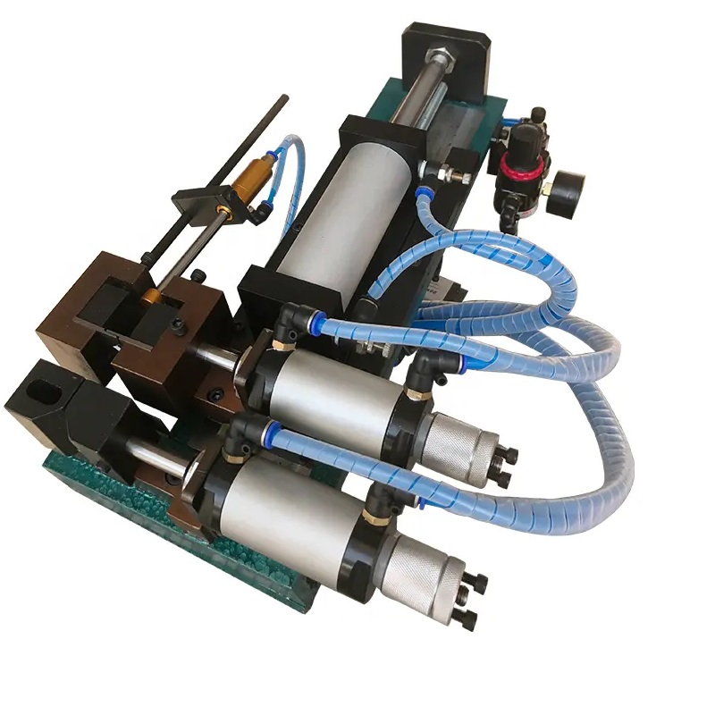 Máy tuốt đầu dây điện sử dụng khí nén