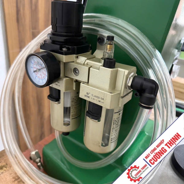 Máy Tán Đinh Khí Nén RM-B8P