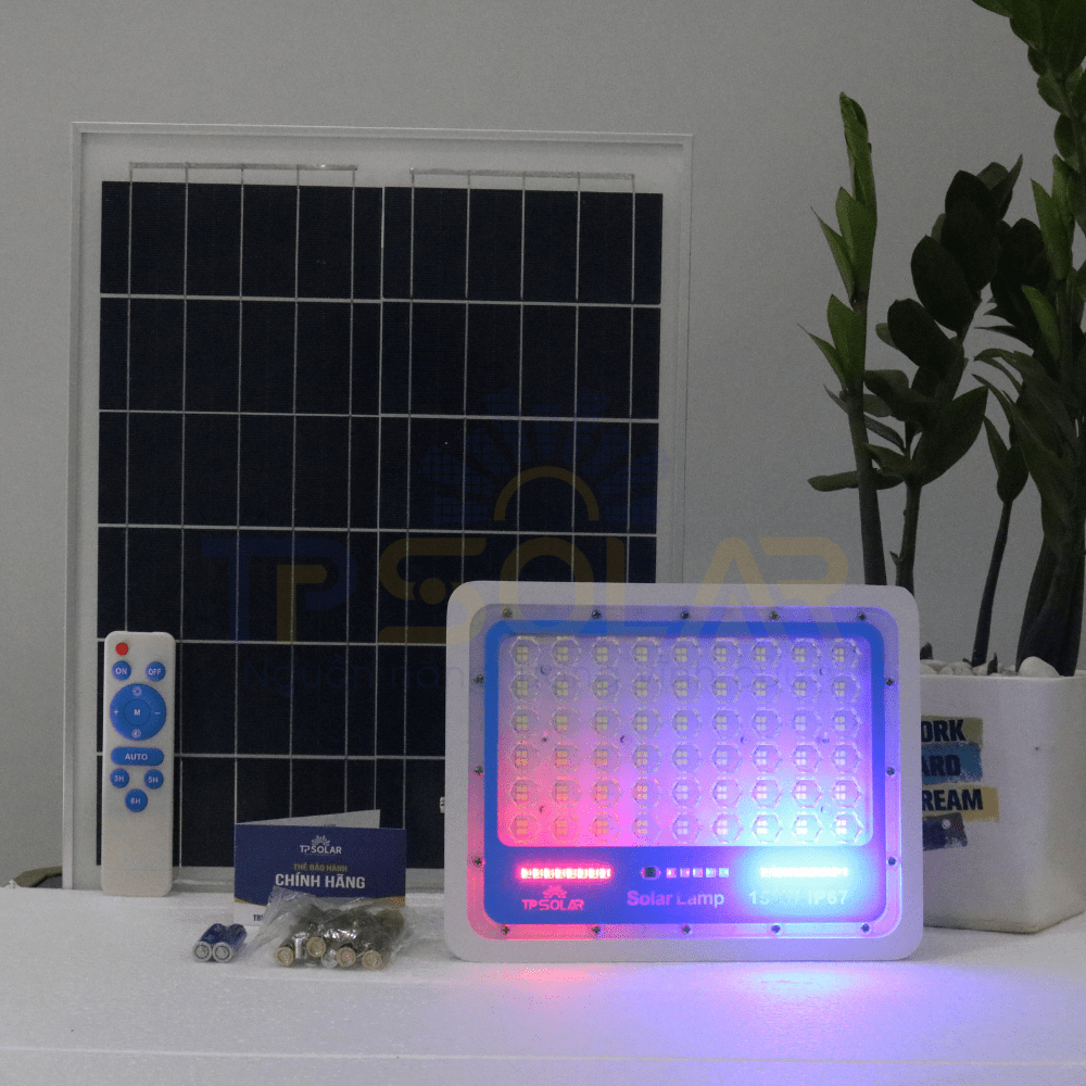 den-pha-chong-choi-nang-luong-mat-troi-300W-tp-solar-chinh-hang-2