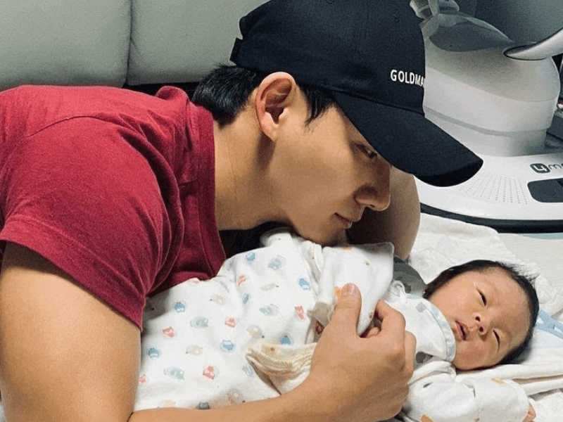 Cách chăm sóc trẻ sơ sinh vừa chào đời chuẩn quy trình