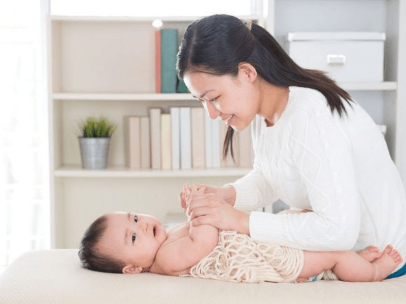 Bảng size tã bỉm cho bé theo từng giai đoạn phát triển