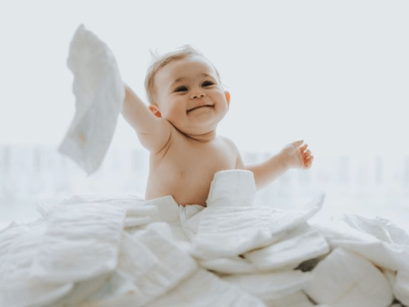 Những chiếc bỉm là bạn đồng hành giai đoạn đầu với bé