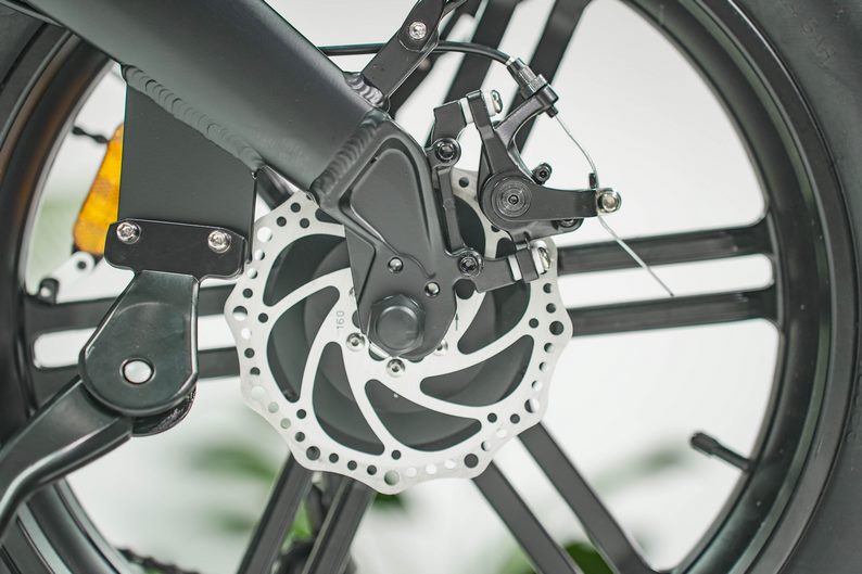 Bộ líp trong cấu tạo xe đạp điện trợ lực là bộ phận quyết định tốc độ khi bạn điều khiển xe