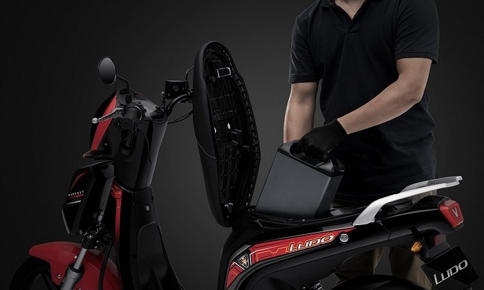 Chỉ nên sử dụng bộ sạc có cùng công suất với ắc quy