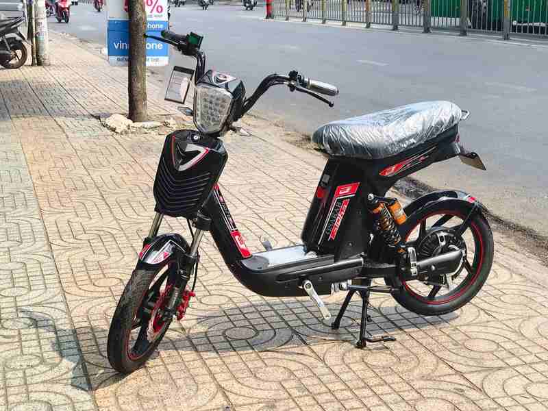 Xe đạp điện là loại xe được vận hành bằng động cơ điện