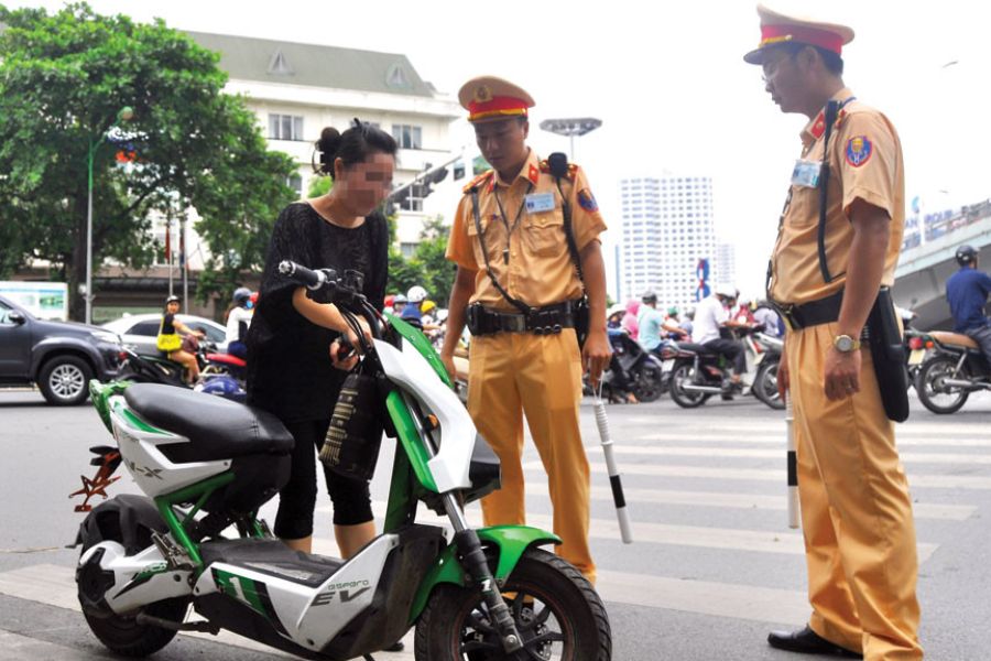 Xe máy điện không có đăng ký phạt bao nhiêu tiền?