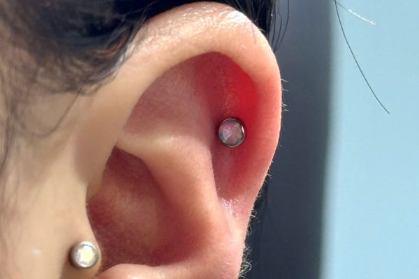 Bộ sưu tập ảnh bạn nữ xỏ sụn tại TinyBox - 9/2024