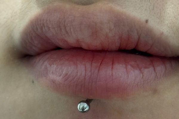 Ảnh bạn nữ xỏ cánh mũi và môi mới nhất tại TinyBox - 4/2024