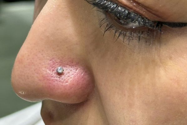 Ảnh bạn nữ xỏ cánh mũi và môi mới nhất tại TinyBox - 4/2024