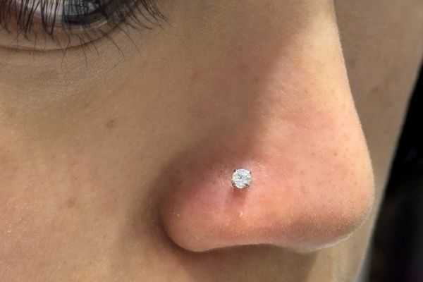 Ảnh bạn nữ xỏ cánh mũi và môi mới nhất tại TinyBox - 4/2024