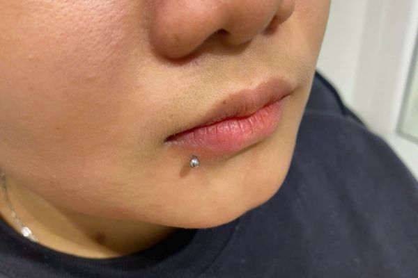 Ảnh bạn nữ xỏ cánh mũi và môi mới nhất tại TinyBox - 4/2024