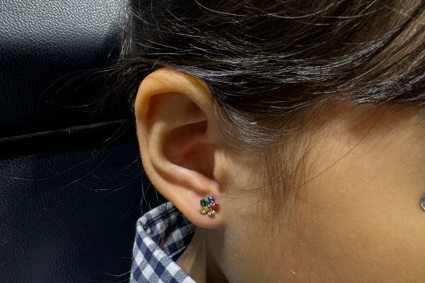 Ảnh em bé xỏ khuyên tai mới nhất 3/2024 tại TinyBox