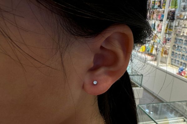 Ảnh em bé xỏ khuyên tai mới nhất 3/2024 tại TinyBox