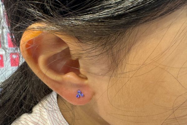 Ảnh em bé xỏ khuyên tai mới nhất 3/2024 tại TinyBox