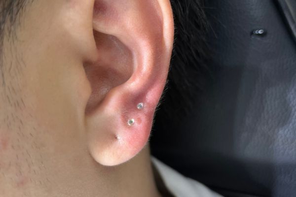 Bộ sưu tập ảnh nam xỏ khuyên tai đẹp - 5/2024