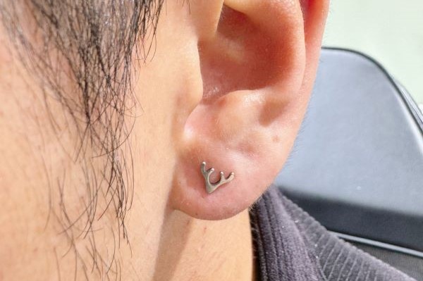 Ảnh nam xỏ thịt tai - Vị trí được ưa chuộng nhất 1/2024