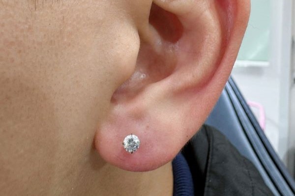 Ảnh nam xỏ thịt tai - Vị trí được ưa chuộng nhất 1/2024