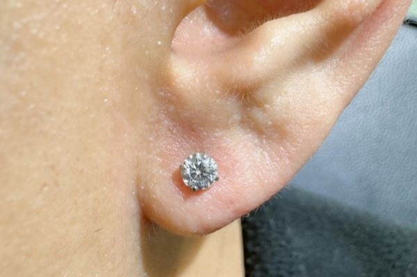 Ảnh nam xỏ thịt tai - Vị trí được ưa chuộng nhất 1/2024