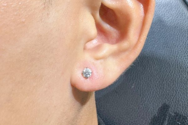 Ảnh nam xỏ thịt tai - Vị trí được ưa chuộng nhất 1/2024