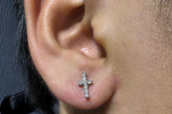 Ảnh nam xỏ thịt tai - Vị trí được ưa chuộng nhất 1/2024