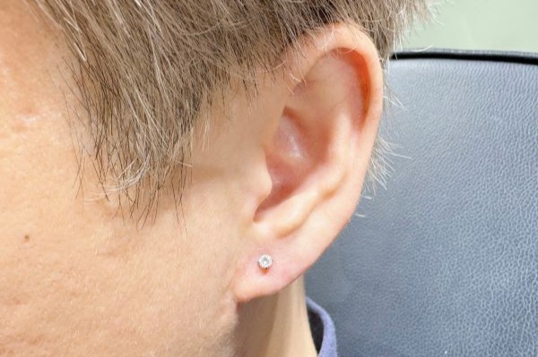 Ảnh nam xỏ thịt tai - Vị trí được ưa chuộng nhất 1/2024