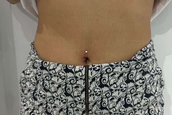 Ảnh xỏ khuyên rốn đẹp tại TinyBox 2/2024