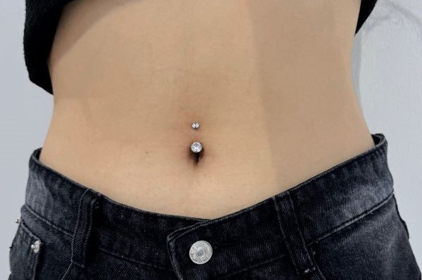 Ảnh xỏ khuyên rốn đẹp tại TinyBox 2/2024