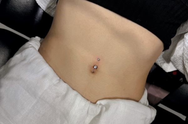 Ảnh xỏ khuyên rốn đẹp tại TinyBox 2/2024