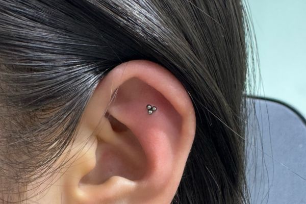 Vị trí xỏ sụn tai hot hit được bạn nữ ưa chuộng nhất 4/2024