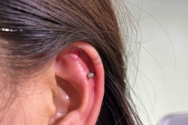 Vị trí xỏ sụn tai hot hit được bạn nữ ưa chuộng nhất 4/2024