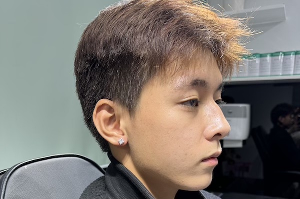 Ảnh xỏ tai nam đẹp 4//2023 thực hiện tại TinyBox - Tp.HCM