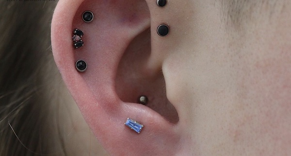 xỏ tai anti tragus và xỏ helix