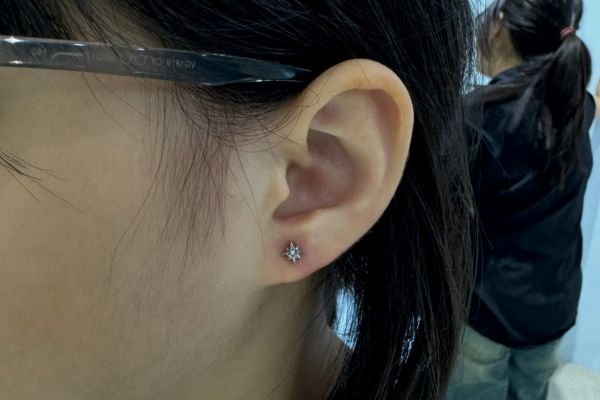 Bộ sưu tập ảnh em bé xỏ khuyên tại TinyBox mới nhất 6/2024