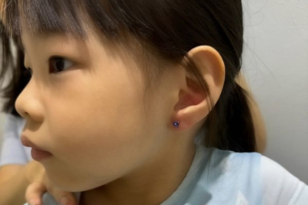 Bộ sưu tập ảnh em bé xỏ khuyên tại TinyBox mới nhất 6/2024