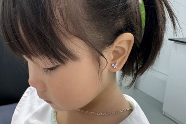 Bộ sưu tập ảnh em bé xỏ khuyên tại TinyBox mới nhất 6/2024