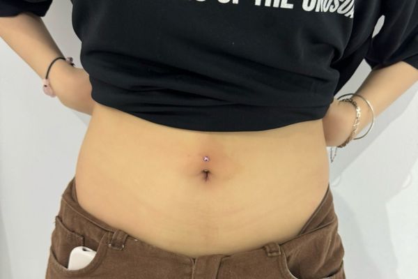 Bộ sưu tập ảnh nữ xỏ rốn mới nhất 5/2024 tại cửa hàng TinyBox