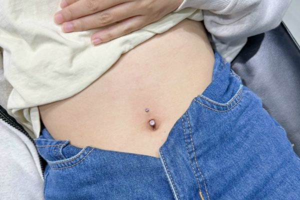 Bộ sưu tập ảnh nữ xỏ rốn mới nhất 5/2024 tại cửa hàng TinyBox