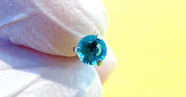 Bông tai cho bé 5 tuổi