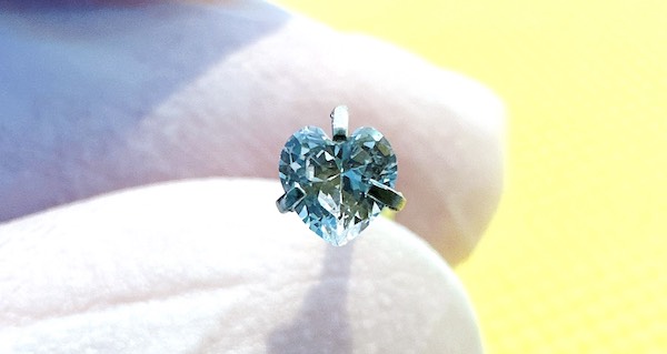 Bông tai cho bé 5 tuổi