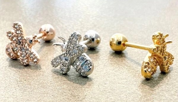 Bông tai cho bé 5 tuổi