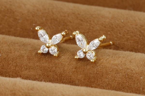 Bông tai con bướm đính đá chui đẩy - vàng